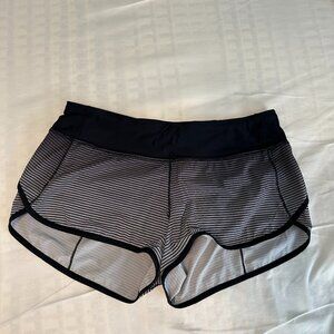 Lululemon Patterned Speed Up Low-Rise Lined Short 2.5"